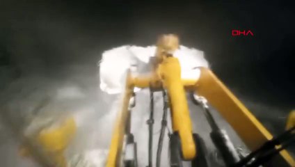 Düzce'de kar yağışı nedeniyle mahsur kalan 13 kişi kurtarıldı