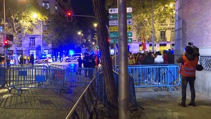 Decimoséptimo día de protestas en Ferraz contra la amnistía