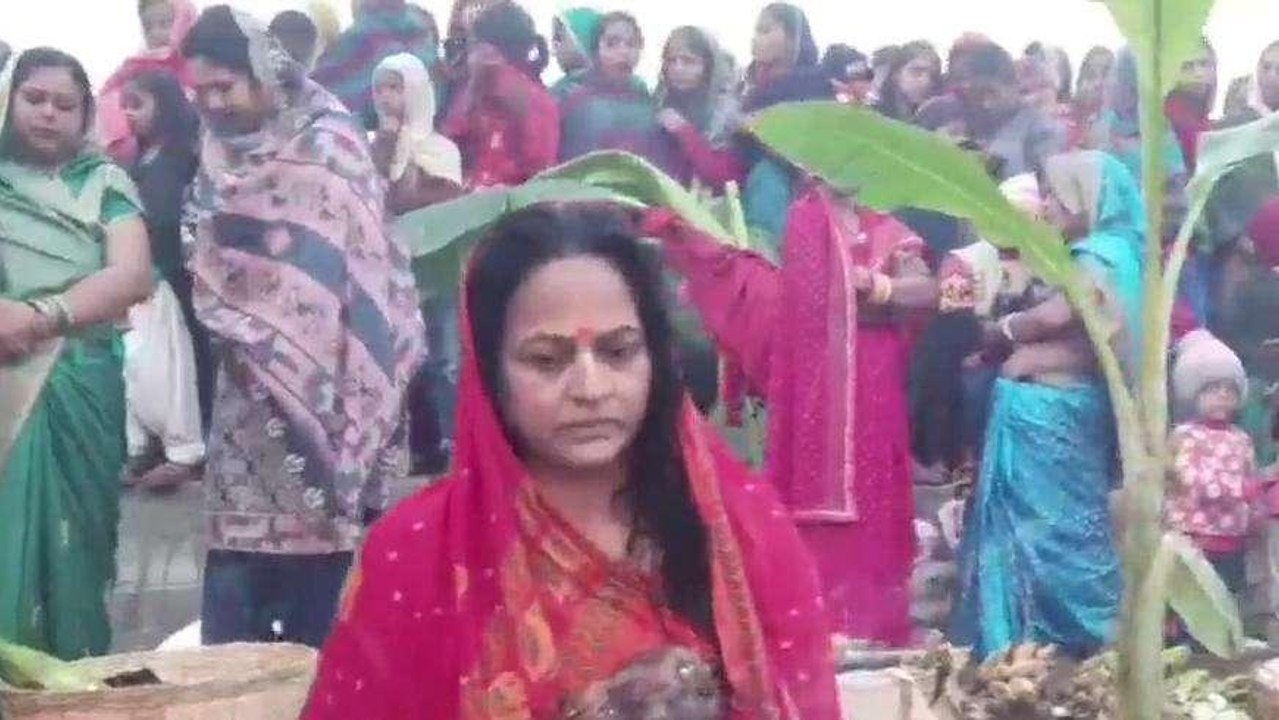 सुपौल: लोक आस्था का महापर्व छठ.. उदीयमान सूर्य को अर्घ्य के साथ हुआ संपन्न