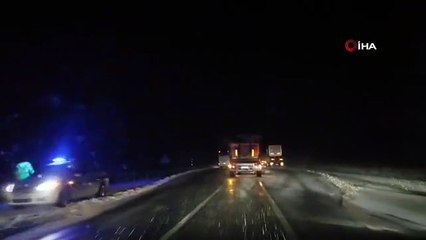 Kar ve tipiden araçlar yolda kaldı