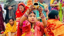 Chhath Puja 2023: उगते सूर्य को दिया गया अर्घ्य, मंगलकामना के साथ छठ महापर्व का हुआ समापन