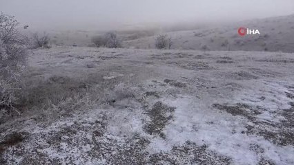Yozgat'ta mevsimin ilk karı yüksek kesimleri beyaza bürüdü