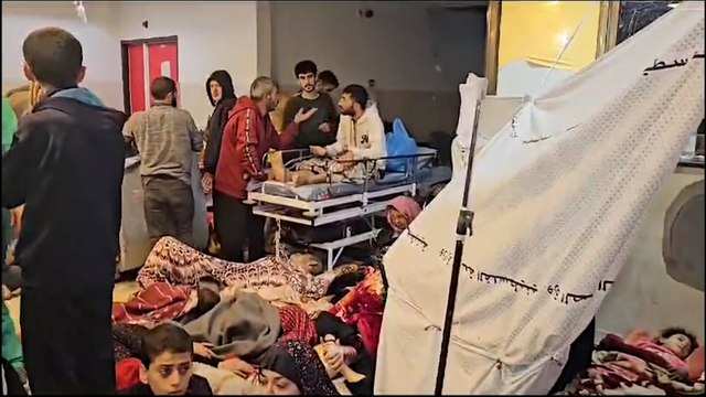 قوات الاحتلال تقصف المستشفى الإندونيسي وتحتجز المرضى