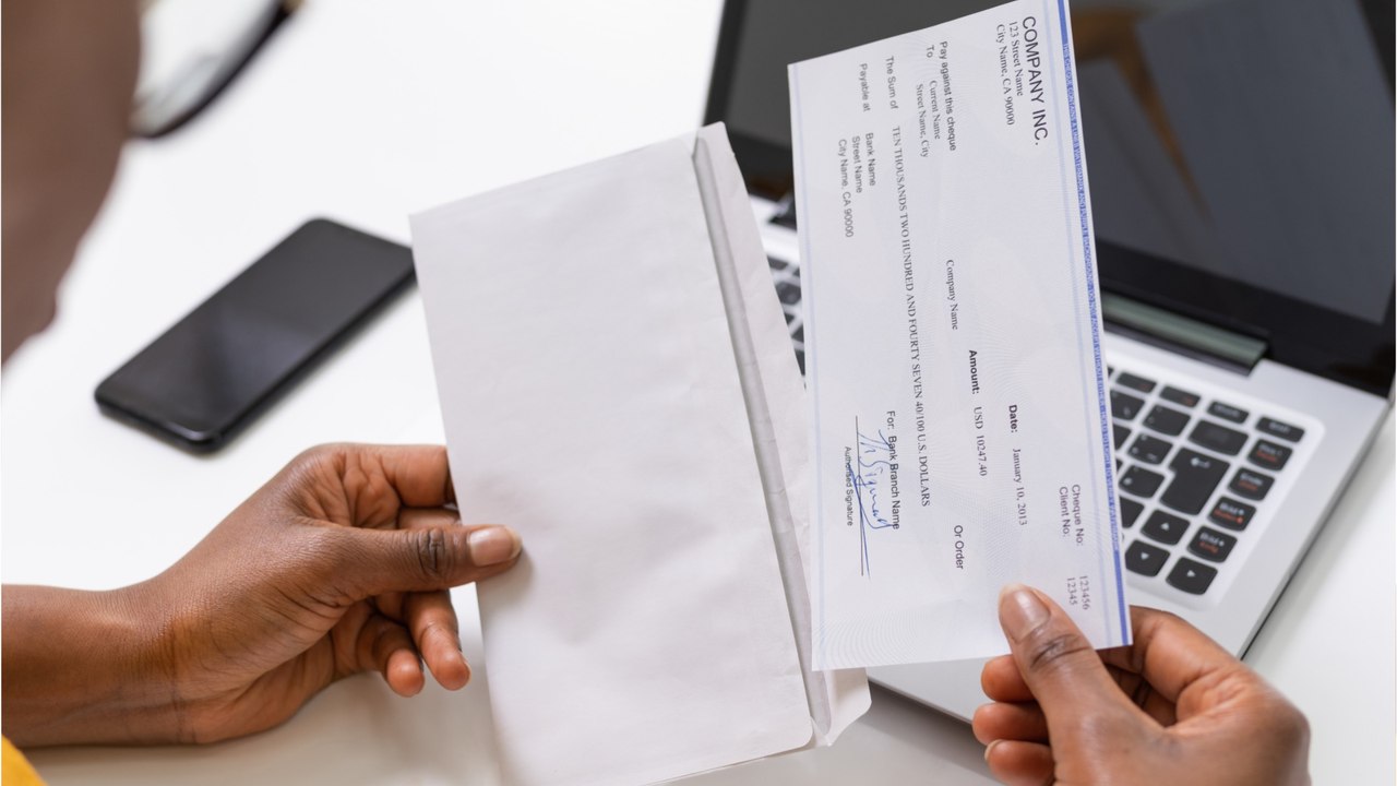 Bis wann muss der Arbeitgeber das Gehalt zahlen?