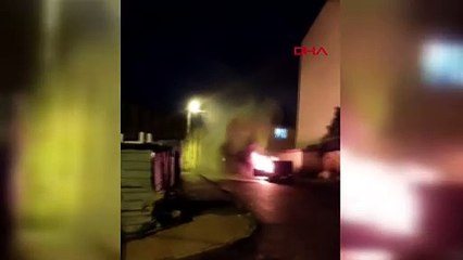 Arnavutköy'de Park Halindeki Otomobilde Yangın Çıktı