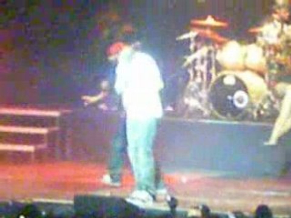 Run it chris brown concert paris