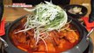 [Tasty] It's a magical flavor! Braised spicy chicken with aged kimchi, 생방송 오늘 저녁 231120