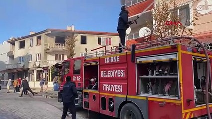 Edirne'de çıkan yangında metruk bina kullanılamaz hale geldi