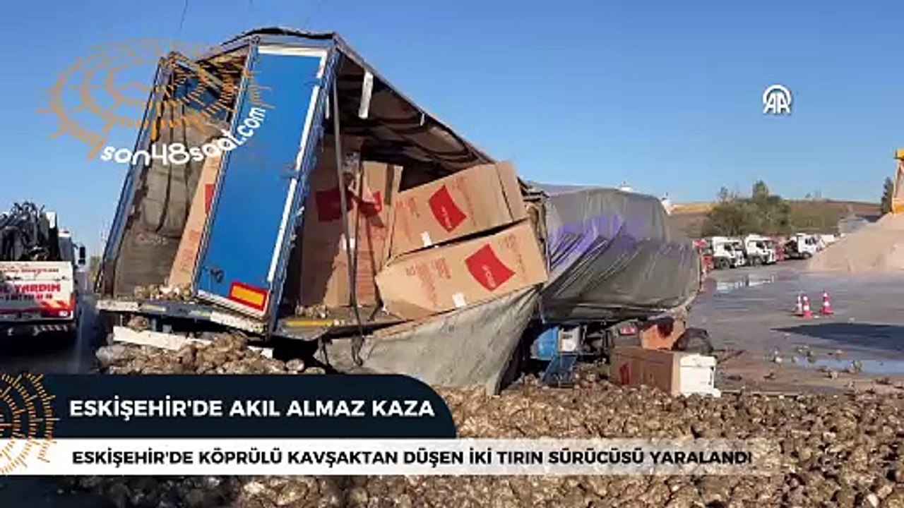 Eskişehir'de köprülü kavşaktan düşen iki tırın sürücüsü yaralandı