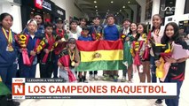 Llegada de los campeones mundiales de raquetball