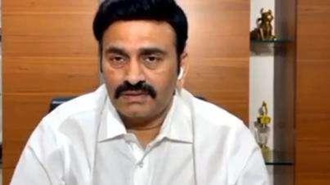 పశ్చిమ గోదావరి: సమయం లేదు మిత్రమా... దొరికింది దోచుకో - ఎంపీ రఘురామ