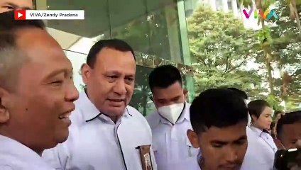 Gestur Firli Saat Temui Wartawan Usai Diperiksa Dewas KPK
