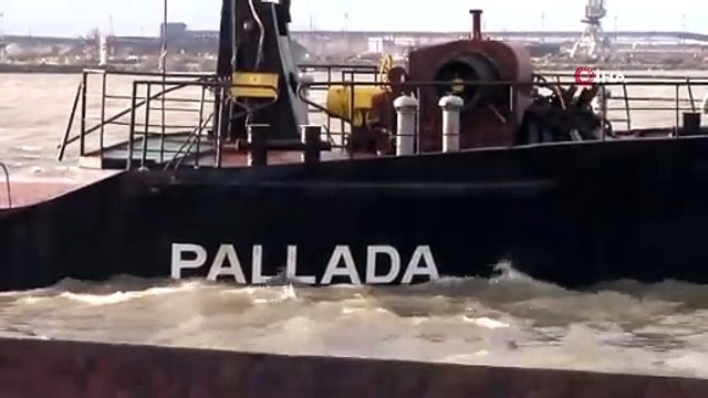 Batan gemideki mürettebatlardan olduğu değerlendirilen 1 kişinin cansız bedenine ulaşıldı