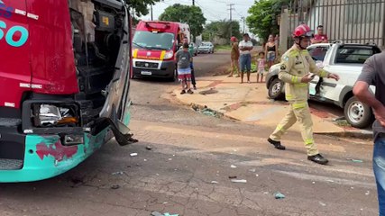Homem fica ferido em acidente entre Strada e caminhão no Interlagos