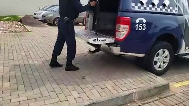 Homem é preso pela Patrulha Maria da Penha no Santa Felicidade