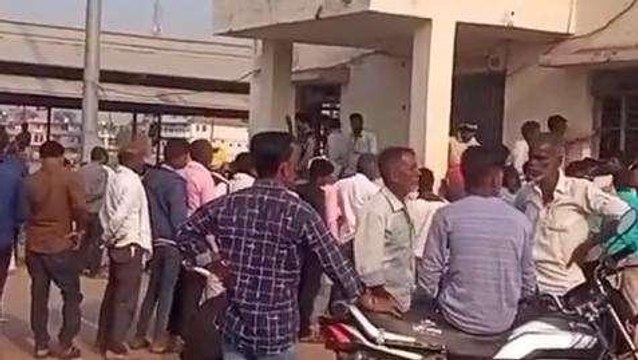 सागर: बेबस नजर आ रहा अन्नदाता,किसानो को नहीं मिल रहा खाद,जाने हाल