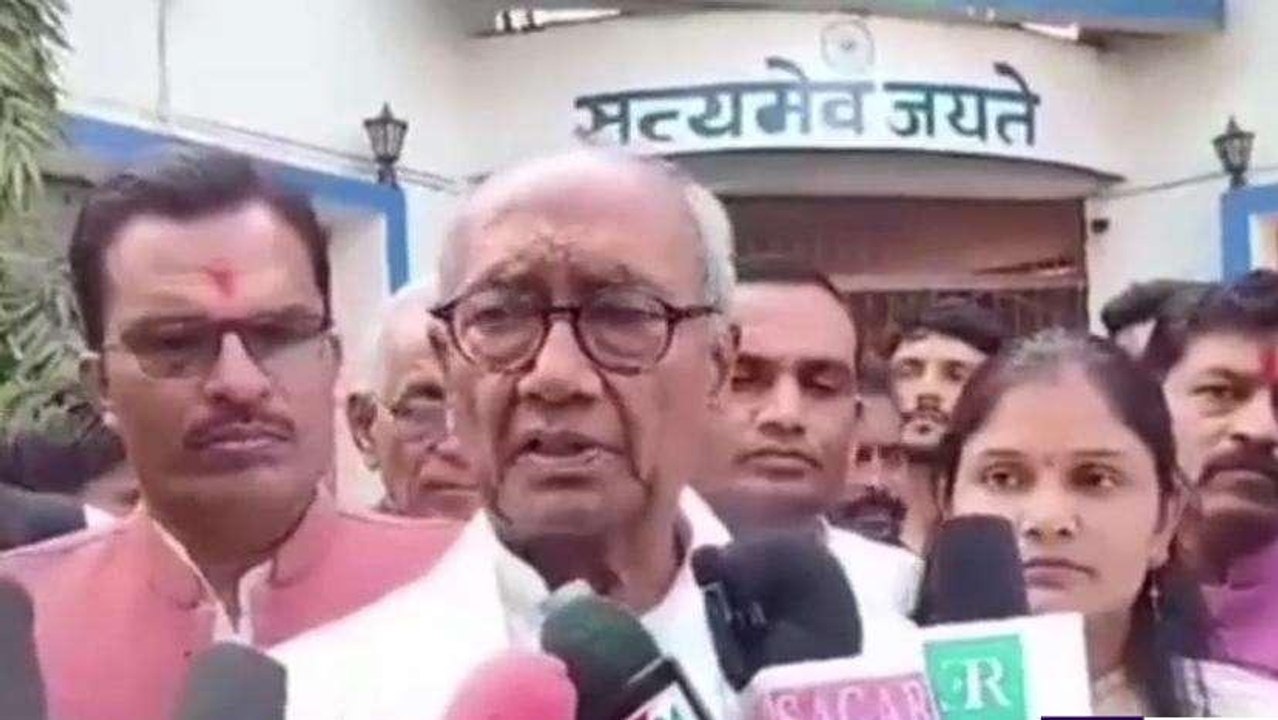 कांग्रेस प्रत्याशी मामले में गरमाई सियासत,पूर्व मुख्यमंत्री दिग्विजय सिंह ने बोला हमला