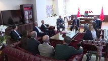 CHP Genel Başkanı Özgür Özel Alevi Vakıf, Federasyon ve Dernek Başkanlarıyla Bir Araya Geldi