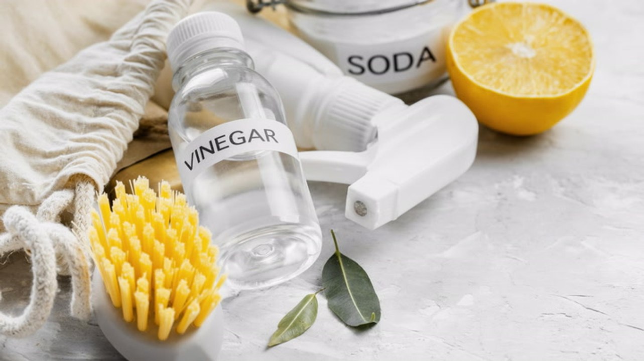 Cleaning Vinegar Is Stronger Than White Vinegar—Here's How to Use It to Make Your House Shine