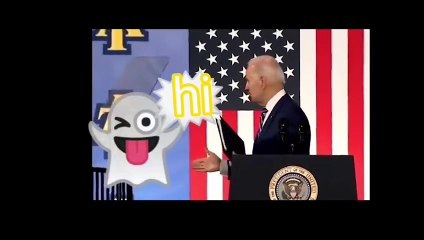Biden shakes hands with a ghost. Biden serre la main d'un fantôme