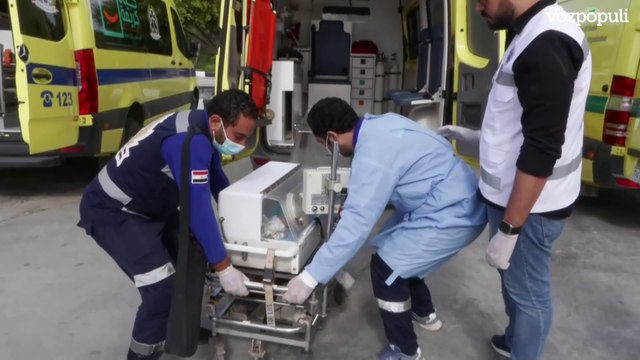 El Hospital de Al Shifa evacúa a 28 bebés prematuros hacia Egipto para que reciban atención médica