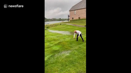 Eclater des bulles d'eau géantes dans le jardin... Jeu très amusant
