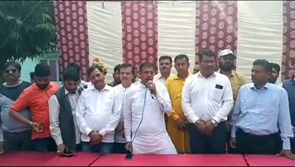 कांग्रेस नेता निलेश खंडलेवाल ने समर्थकों के साथ पार्टी से दिया इस्तीफा