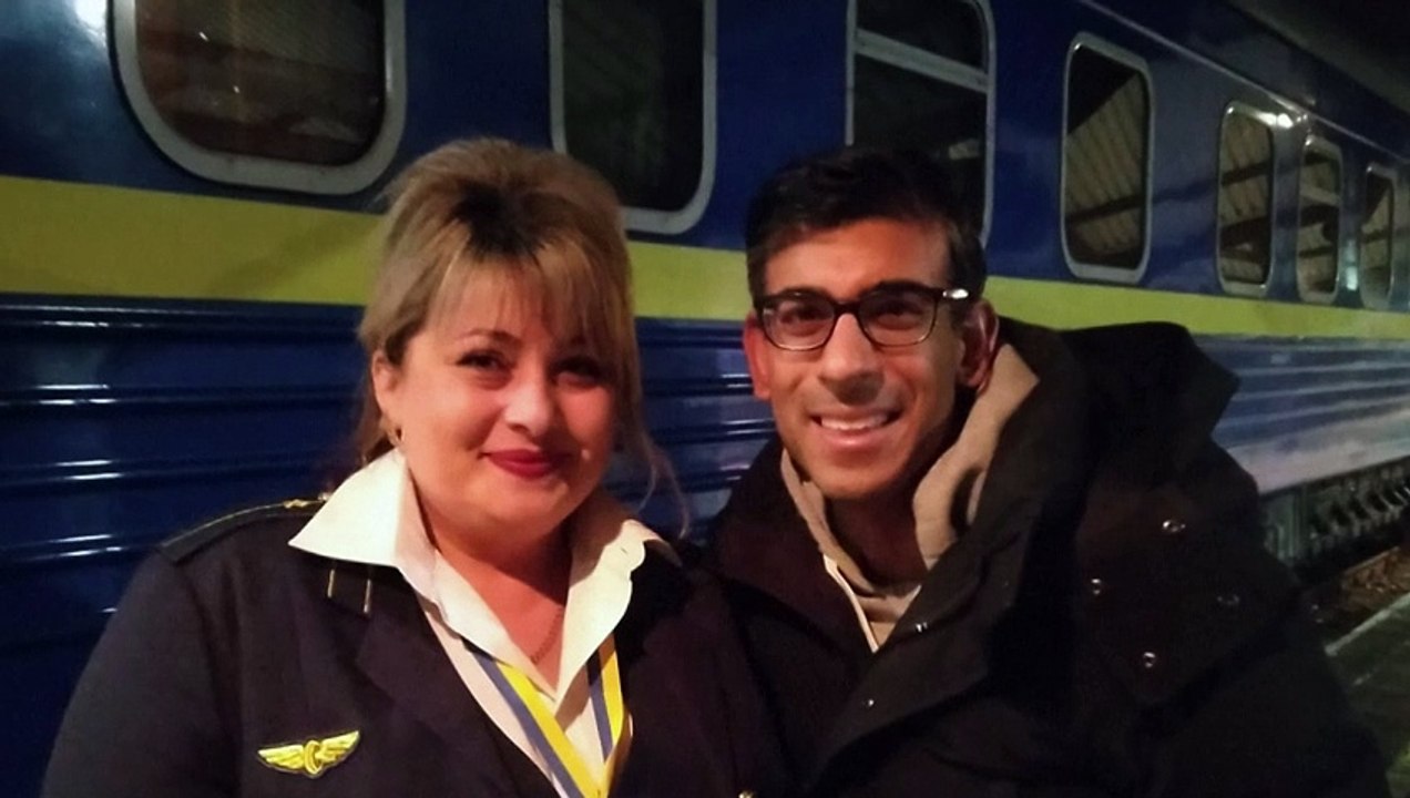 Nachtzug nach Kiew: Die Zugbegleiterin der Mächtigen