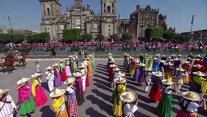 Se rinden los honores correspondientes al presidente López Obrador