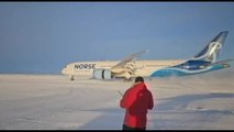 Per la prima volta un Boeing 787 Dreamliner atterra sul ghiaccio in Antartide