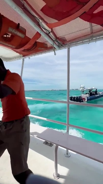 Cruise Ship Sinks In Bahamas