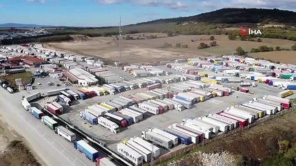 Türkiye-Bulgaristan sınırında kilometrelerce tır kuyruğu oluştu