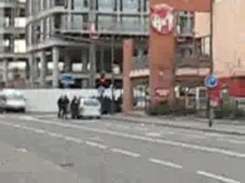 TAPE KOP BOULOGNE ARIVEE DES FLIC MALE FILME