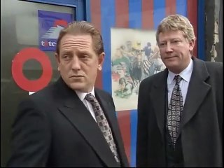 The Bill S15E10 Slinging Mud