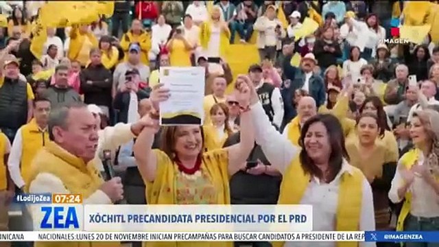 Xóchitl Gálvez recibe constancia de registro como precandidata presidencial