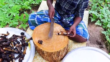 Goat Leg Soup | Village Healthy Soup Recipe | Goat Feed Aattu Kaal Soup | Mutton Paya Village Food