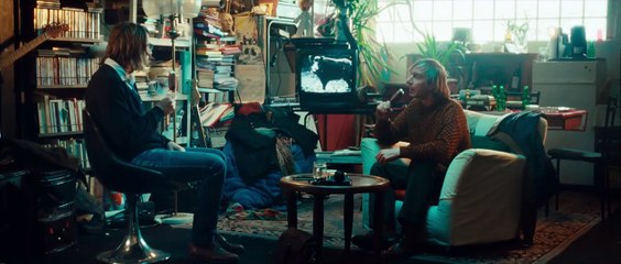 Tout fout le camp (2022) - Bande annonce