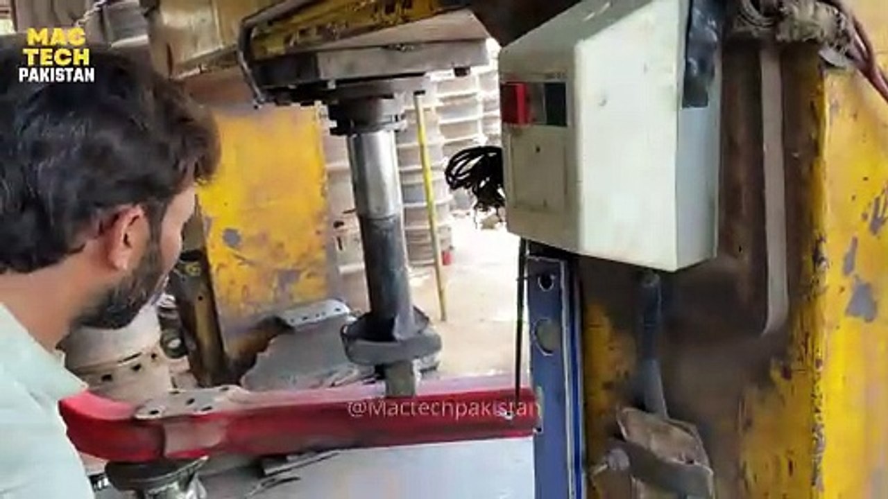 Straightening Front Axle Выпрямление криволинейного переднего моста