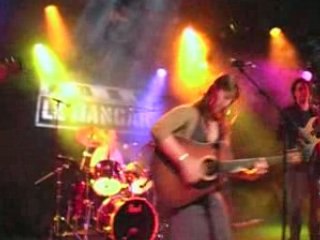 Laura and the E family - Chez Mémé