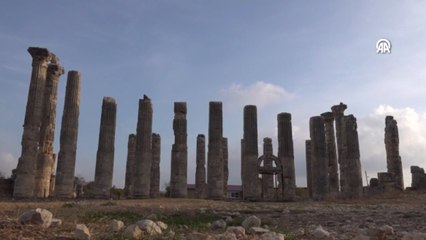 Uzuncaburç’taki 2400 yıllık rahip kral kule restore edildi