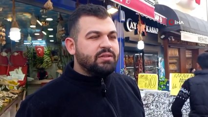 Hamsinin fiyatı 50 liraya düştü, vatandaşlar tezgahlara akın etti