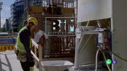 Foglie al Vento 🎬 – Trailer Ufficiale HD | Un Incontro Casuale a Helsinki