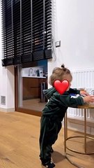 Η ανάρτηση της Toύνη με τον γιο της, Πάρη