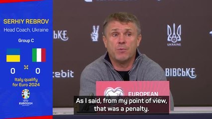 下载视频: 'It's a penalty!' - Ukraine boss fumes over late VAR drama