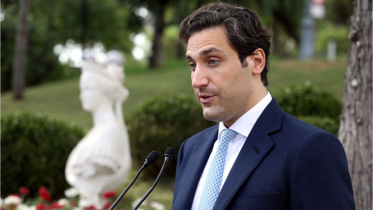 GALA VIDEO - Prince Jean-Christophe Napoléon Bonaparte : tout savoir sur l’arrière-arrière-petit-neveu de l’empereur