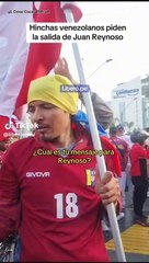 Hinchada venezolana pide la salida de Juan Reynoso