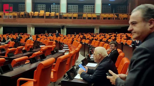 Sırrı Sakık'a küfür eden MHP'li Adan özür dilemedi, HEDEP'li vekiller kürsüyü işgal etti