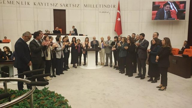 HEDEP'li vekillerden Celal Adan tepkisi: Meclis kürsüsü işgal edildi