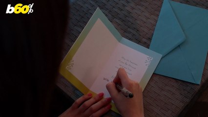 Americans Still Love Personalized Holiday Cards Via Snail Mail