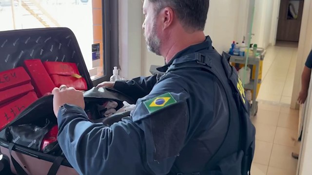 Adolescente é apreendida pela PRF por falsidade ideológica e tráfico de drogas